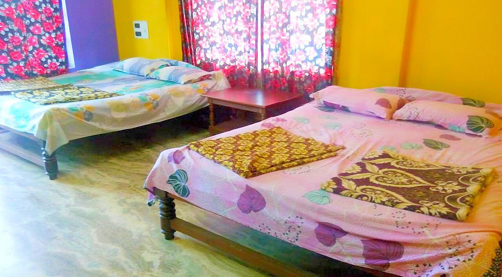 Hotel Sri Devi Comforts Chikmagalur Bagian luar foto
