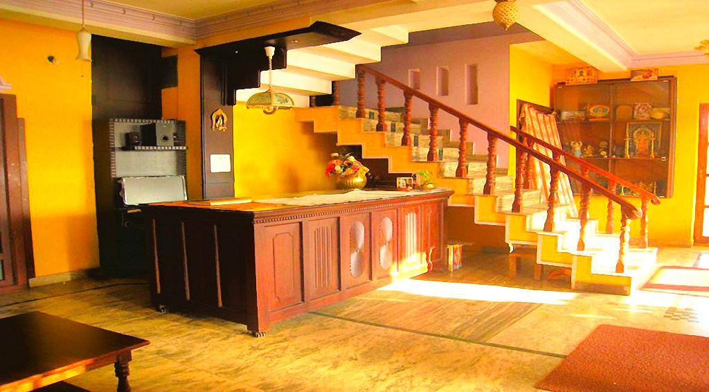 Hotel Sri Devi Comforts Chikmagalur Bagian luar foto
